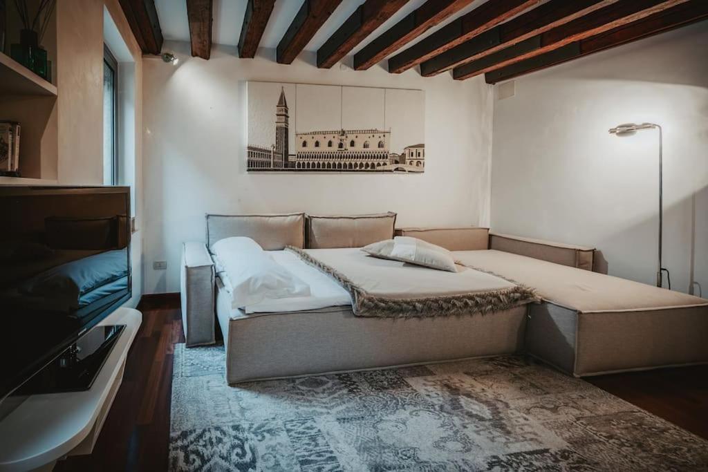 2 Min Da Piazza San Marco L-home Venecia